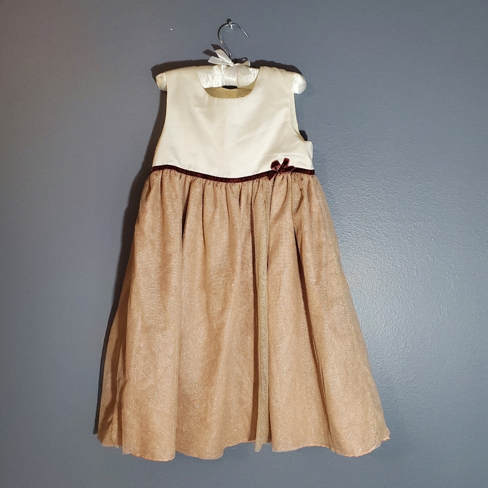 Cute sleeveless dress